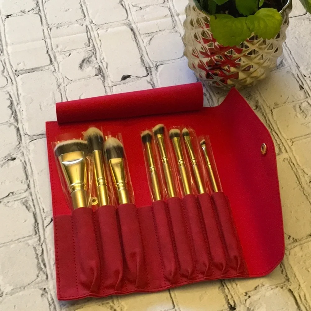 LUXIE 18 Piece Gold Brush Set 104